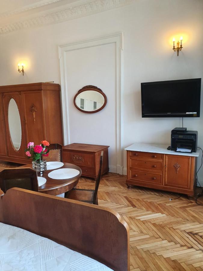 Prestige Aparthotel Piotrkowska 82 - Wyjatkowy Widok Na Deptak وودج المظهر الخارجي الصورة