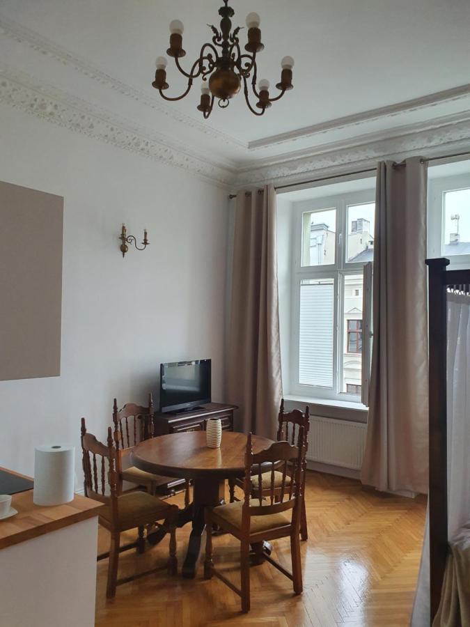 Prestige Aparthotel Piotrkowska 82 - Wyjatkowy Widok Na Deptak وودج المظهر الخارجي الصورة