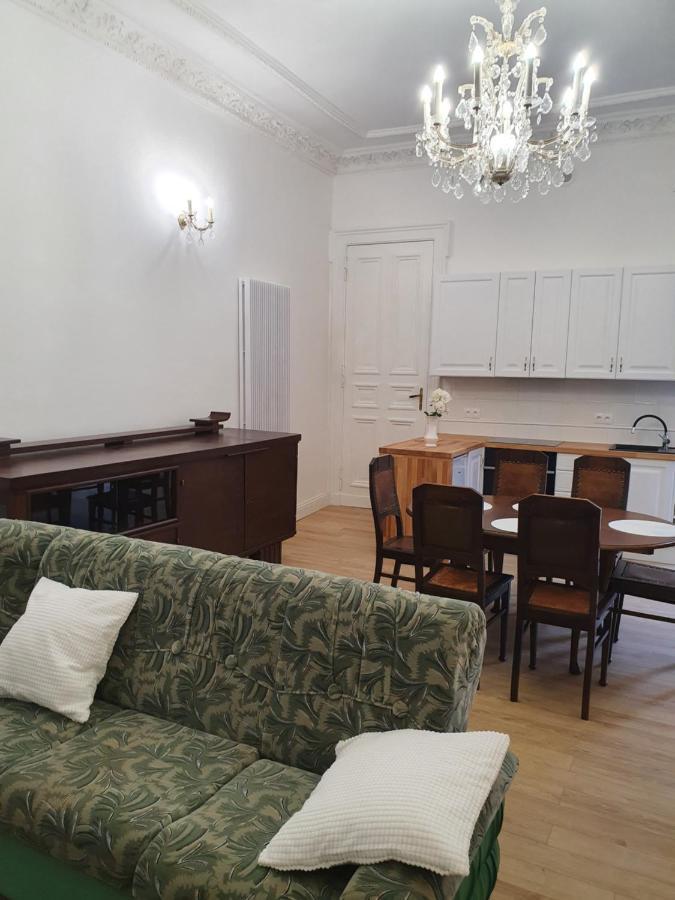 Prestige Aparthotel Piotrkowska 82 - Wyjatkowy Widok Na Deptak وودج المظهر الخارجي الصورة