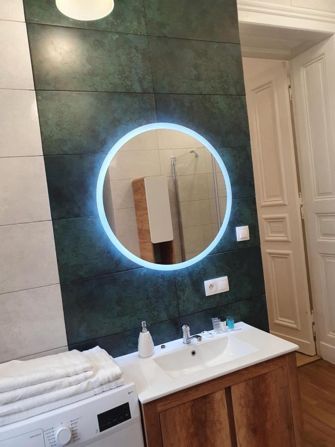 Prestige Aparthotel Piotrkowska 82 - Wyjatkowy Widok Na Deptak وودج المظهر الخارجي الصورة