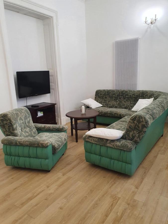 Prestige Aparthotel Piotrkowska 82 - Wyjatkowy Widok Na Deptak وودج المظهر الخارجي الصورة