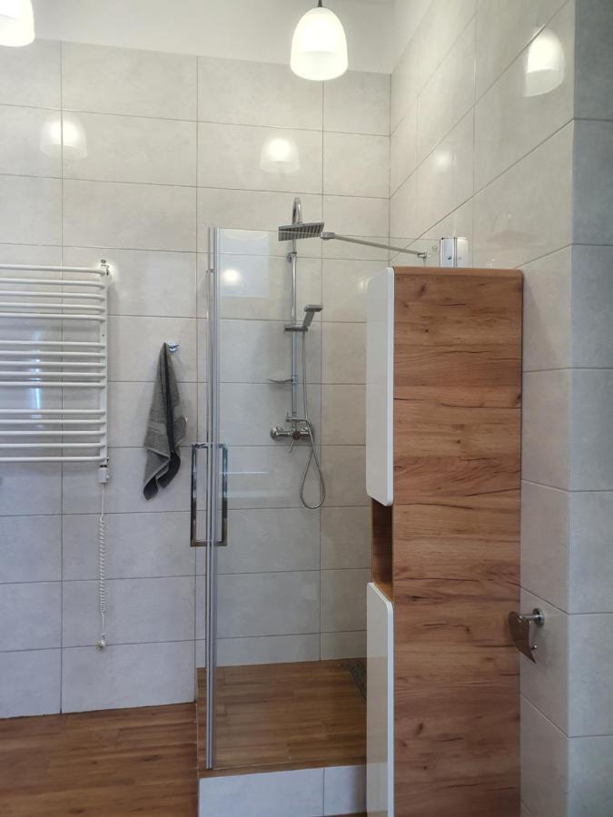 Prestige Aparthotel Piotrkowska 82 - Wyjatkowy Widok Na Deptak وودج المظهر الخارجي الصورة